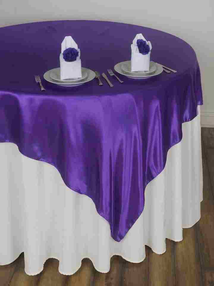 Round Tablecloth With Overlay.